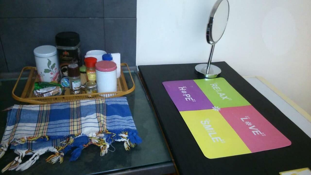 Kingsize Bed 2X2,20 Comfort Super Wifi 70 Mbps Studio! Thessaloníki Luaran gambar