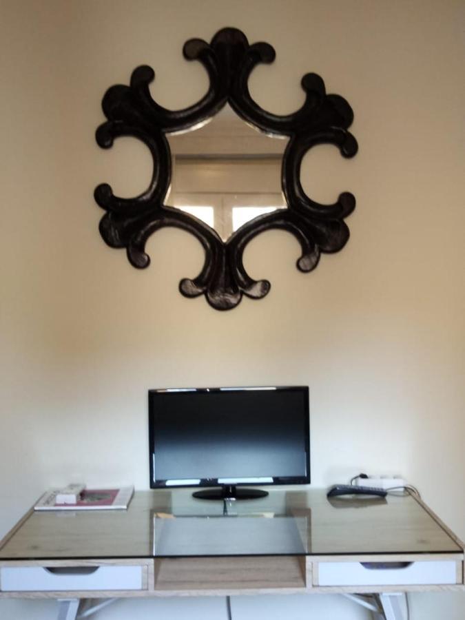 Kingsize Bed 2X2,20 Comfort Super Wifi 70 Mbps Studio! Thessaloníki Luaran gambar